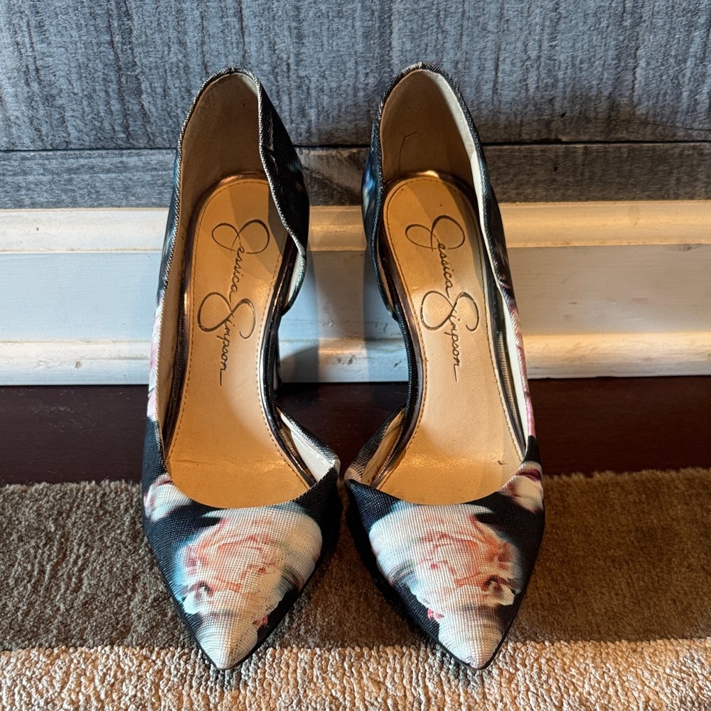Jessica Simpson Black and Cream Floral Heels
